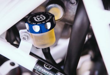 Husqvarna Lock till bromsvätskebehållare bak
