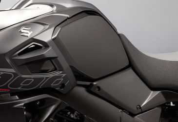Suzuki Tankskydd sidor svart DL 1000