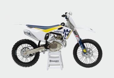 Husqvarna FE450/18 Modellcykel