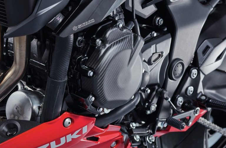 Suzuki Generatorkåpa kolfiber