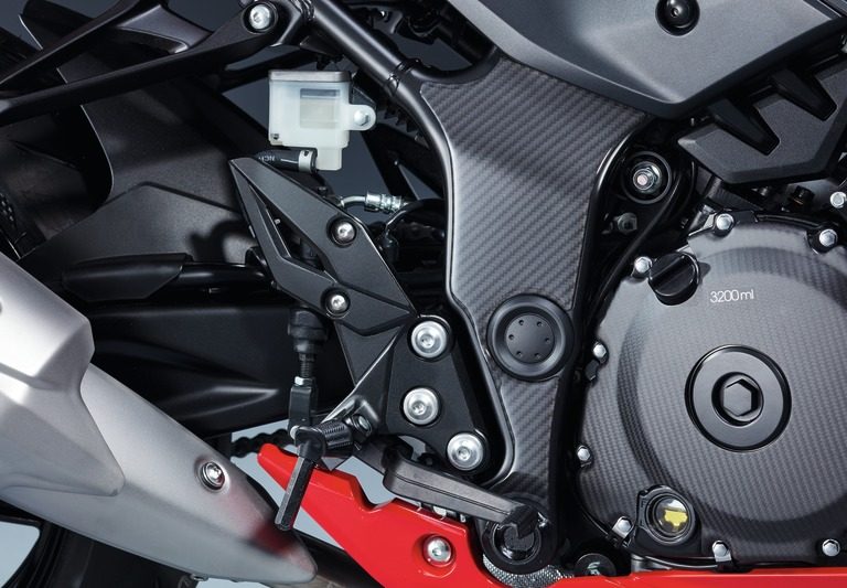 Suzuki Ramskyddsfolie