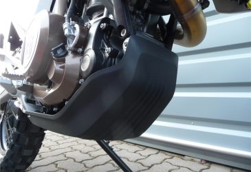 Husqvarna Skidplate i svart plast