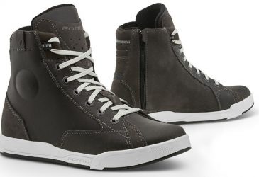 Forma Sneaker Lounge
