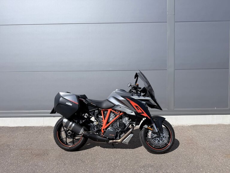 KTM 1290 Super Duke GT GR