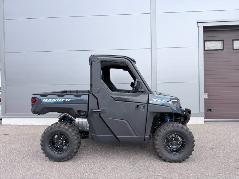 Polaris Ranger XP1000 Nordic Pro Med Komplett Hyudral Plog på Köpet
